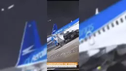 Temporal acompaado de fuertes vientos en el Aeropuerto Internacional Ezeiza de Buenos Aires. 