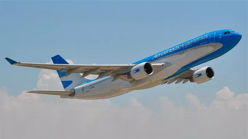Avin de Aerolneas Argentinas.