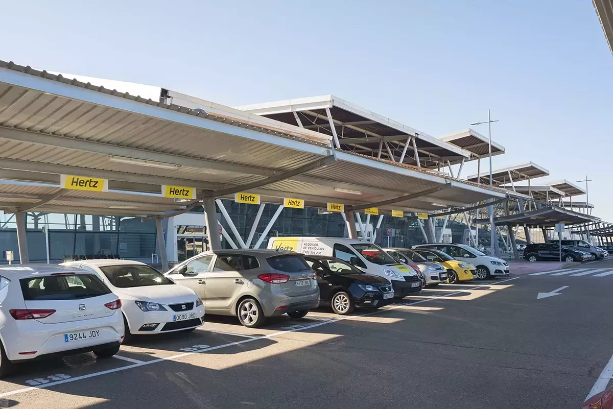 Parking en el Aeropuerto de Zaragoza. Foto Aena