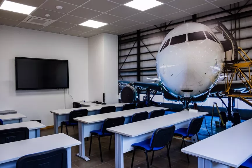 Foto de las instalaciones de Aviatión Group en la Avenida de Orovilla en Madrid. Foto: Aviation Group