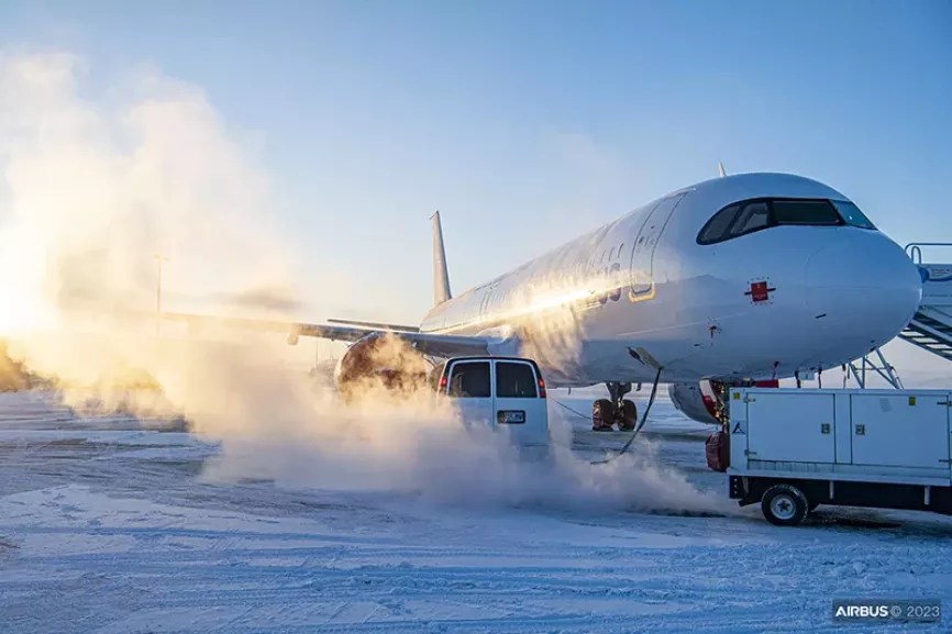 Foto del nuevo Airbus A321XLR que acaba de recibir la certificación EASA. Airbus A321XLR en pista.