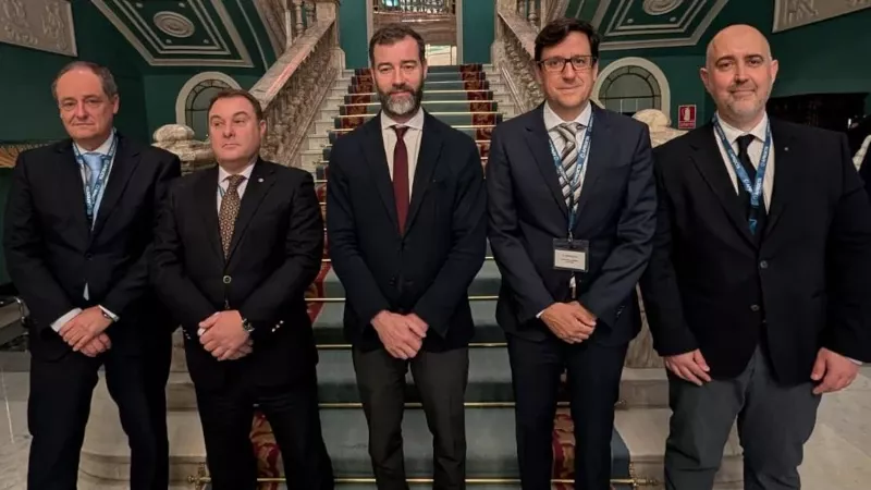 De izquierda a derecha, Enrique Maurer (Enaire), Carlos San Jos (COPAC), Benito Nez (Ministerio), Antonio Alonso (Aprocta) y Razvan Ularescu (Eurocontrol)