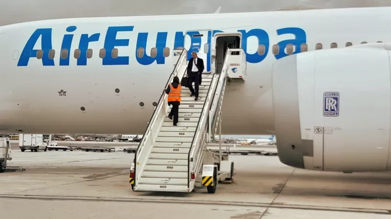 Avin de Air Europa en pista. Foto: Diego Gmez