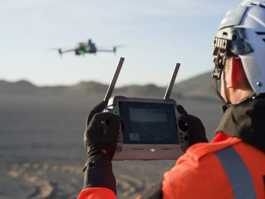 Nuevos drones DJI Matrice 4 con inteligencia artificial y alta precisión para empresas.