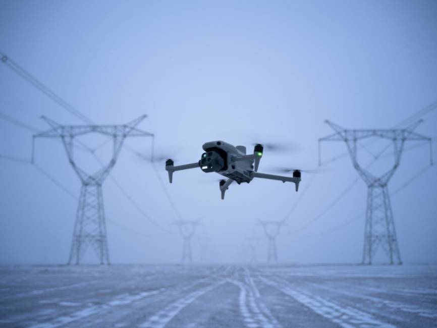 Nuevos drones DJI Matrice 4 con inteligencia artificial y alta precisión para empresas.