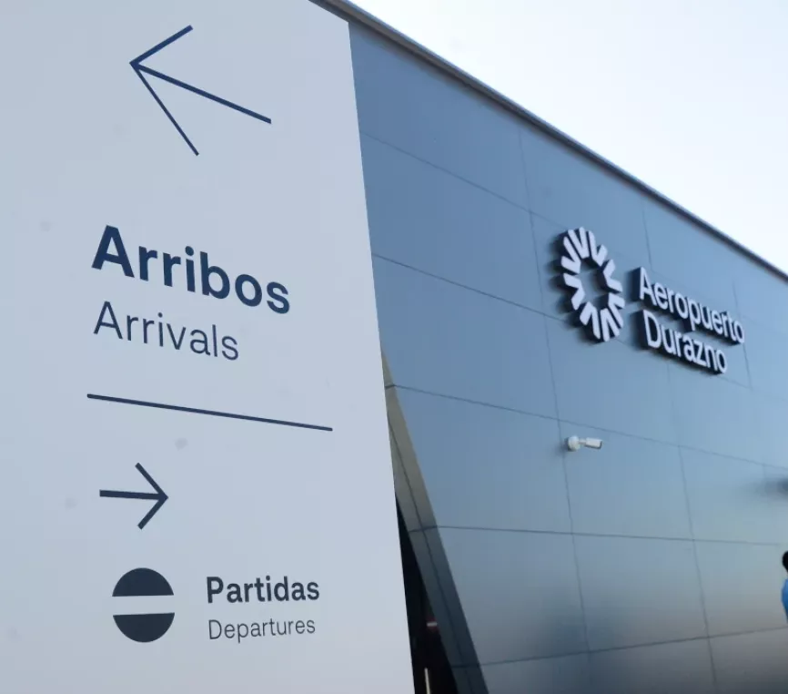 Foto de la inauguración en Uruguay del nuevo Aeropuerto Internacional de Durazno.