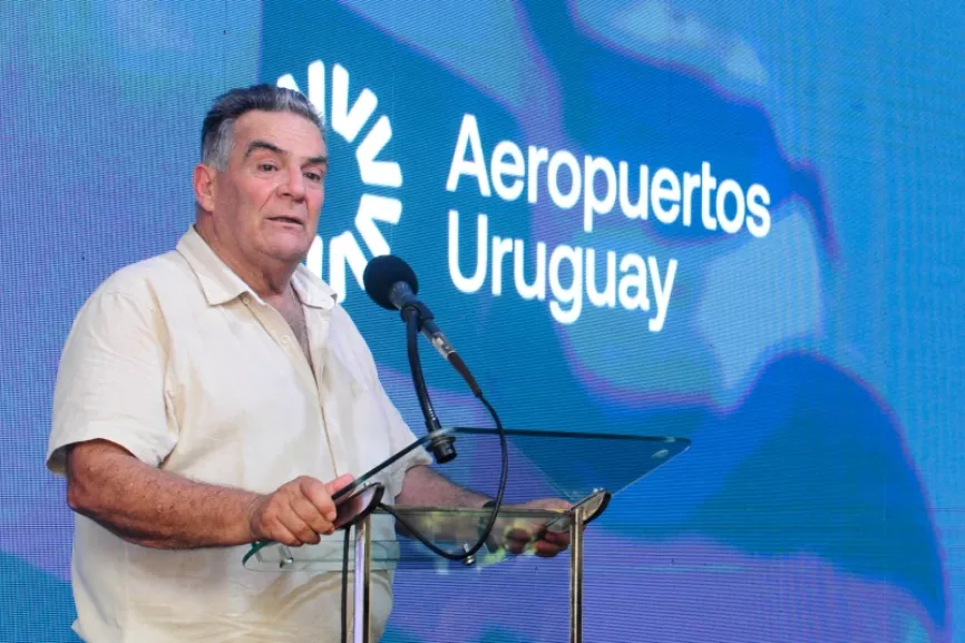 Foto de la inauguración en Uruguay del nuevo Aeropuerto Internacional de Durazno.