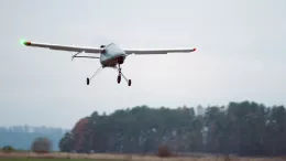 Uno de los UAV Primoco One 150 equipados con el software de inteligencia de equipo de Airbus que realiza ISR automatizado en reas amplias. Foto: Airbus