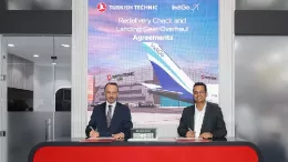 Representantes de Turkish Technic y IdigGo tras la firma del acuerdo entre ambas compaas. Foto: Turkish Technic