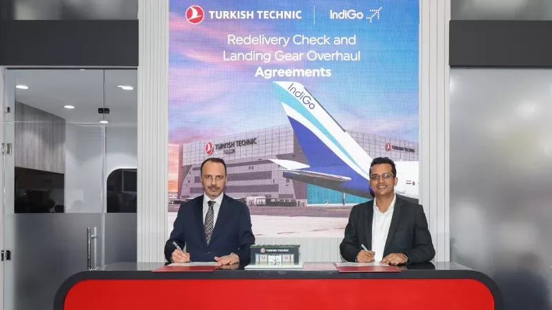 Representantes de Turkish Technic y IdigGo tras la firma del acuerdo entre ambas compaas. Foto: Turkish Technic