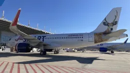 Avin de Airbus de JetSMART en el aeropuerto. 